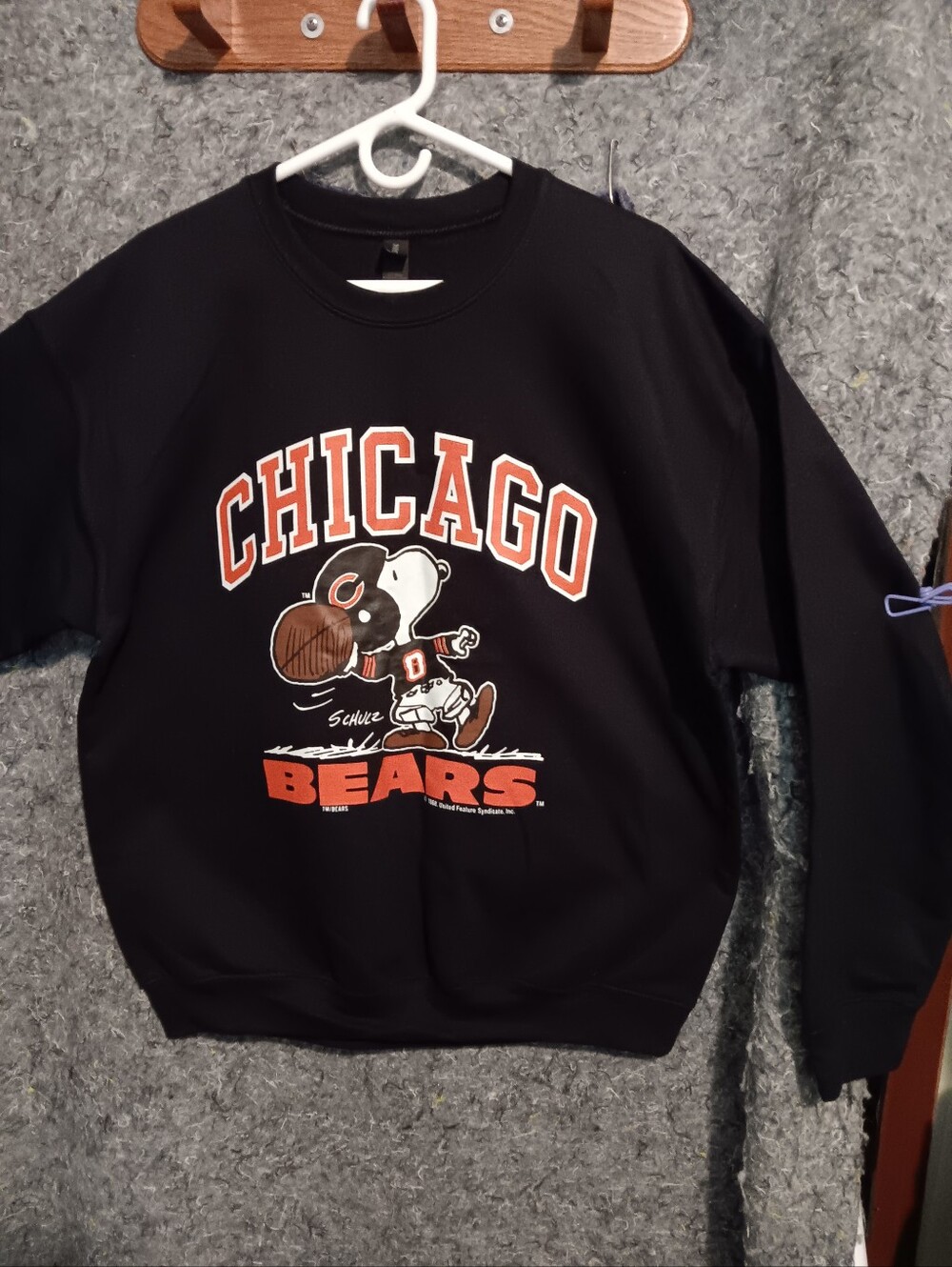 NWOT Snoopy Chicago Bears Men's Sweatshirt